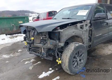 2022 Toyota Tacoma Sr5 V6 из США, поврежденный, VIN 3TYCZ5AN8NT092705